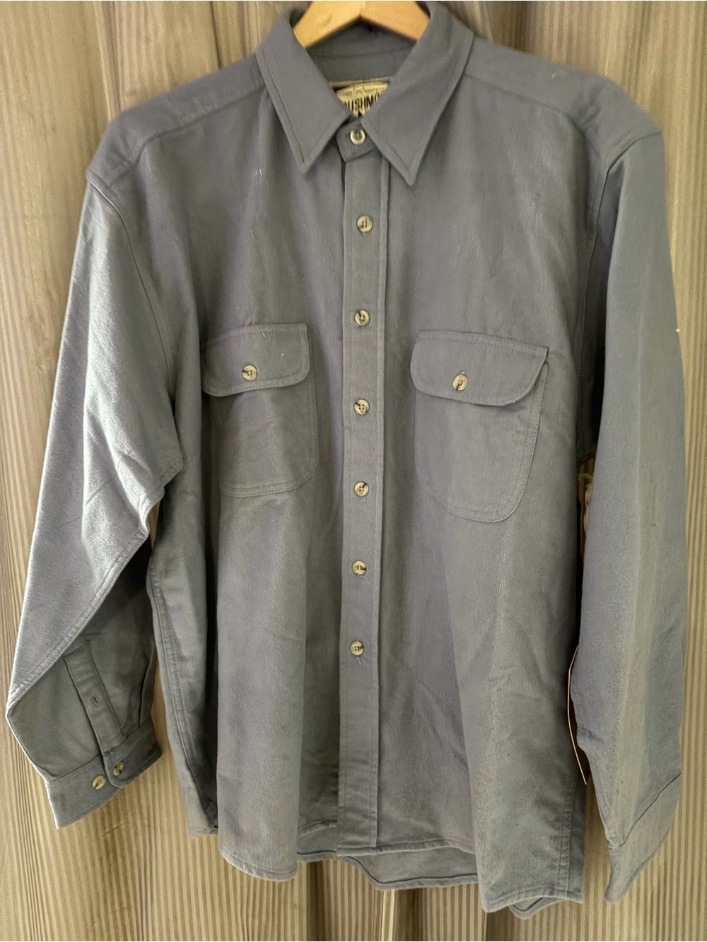 Men's Casual Slate Gray Button-Front Shirt with Chest Pockets